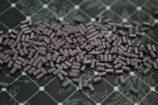 Бисер Япония BUGLE 3мм 10 г 0052 лиловый